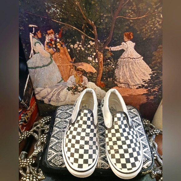 🤽🏀 VANS CLASSIC KIDS SNEAKERS 🎾 SIZE 7.5 KIDS,👟👟A NICE GIFT ITEM.🛍 - Picture 8 of 8